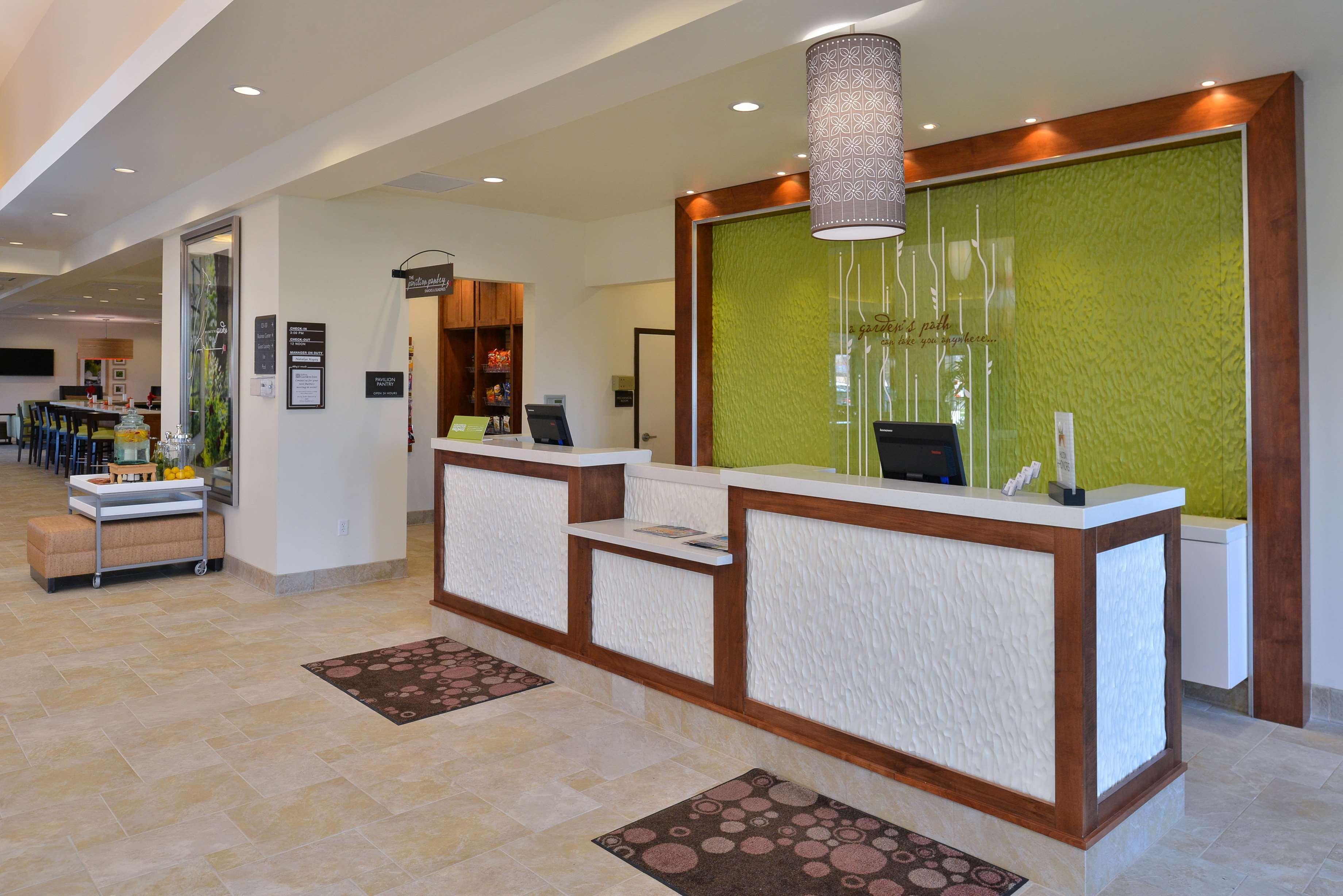 Hilton Garden Inn ווסט צ'סטר מראה חיצוני תמונה