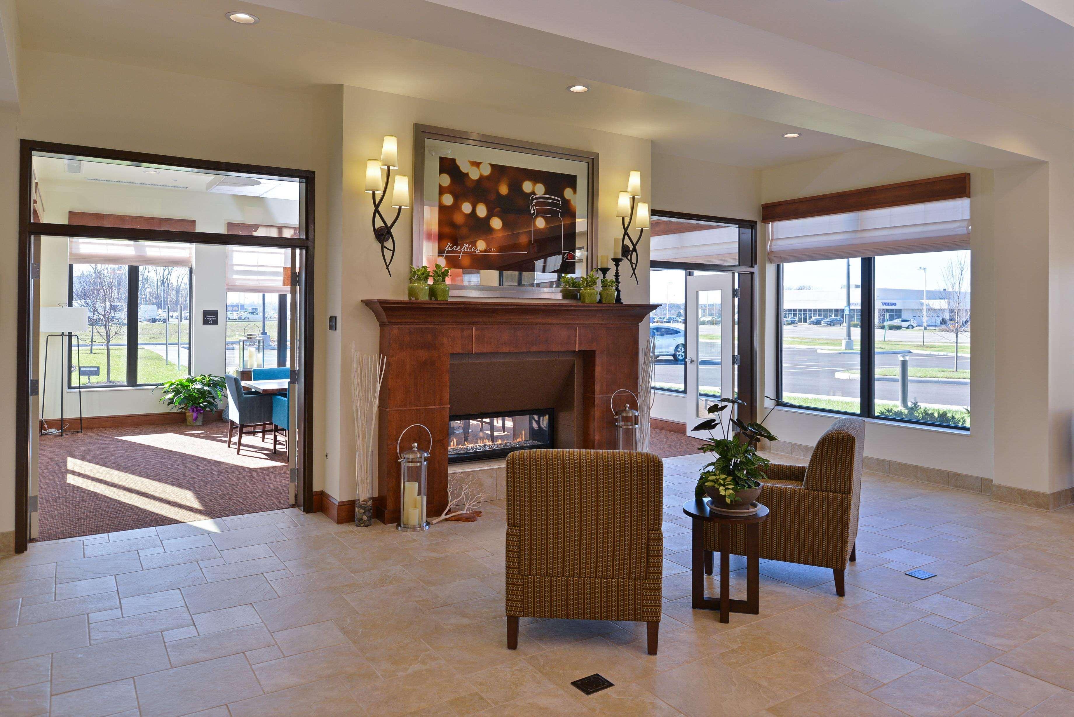 Hilton Garden Inn ווסט צ'סטר מראה חיצוני תמונה