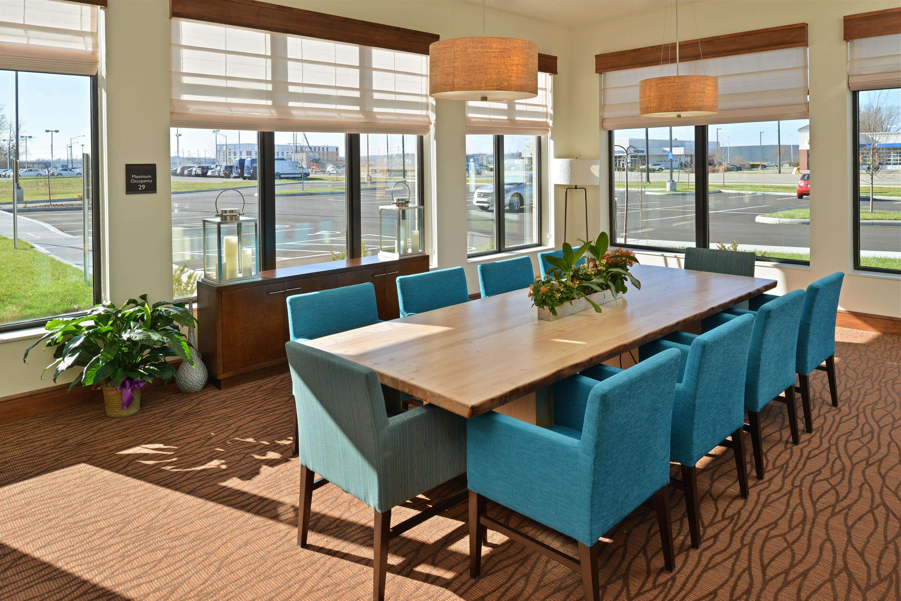 Hilton Garden Inn ווסט צ'סטר מראה חיצוני תמונה