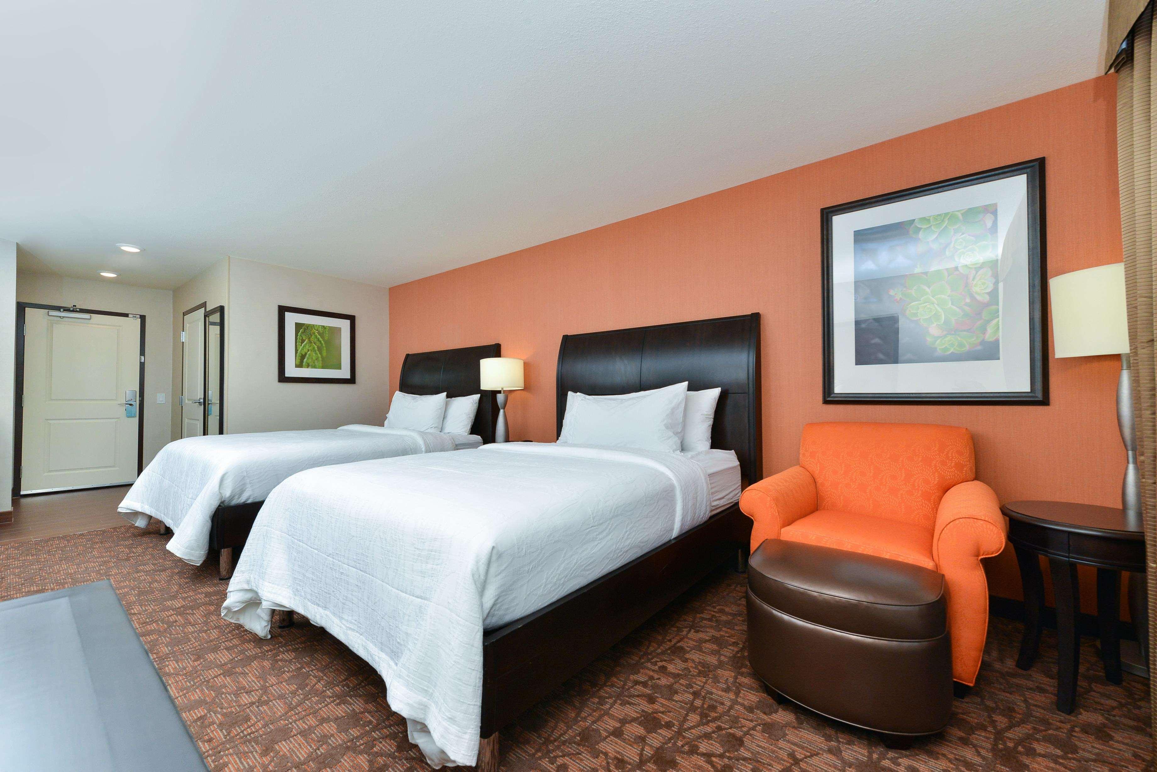 Hilton Garden Inn ווסט צ'סטר מראה חיצוני תמונה