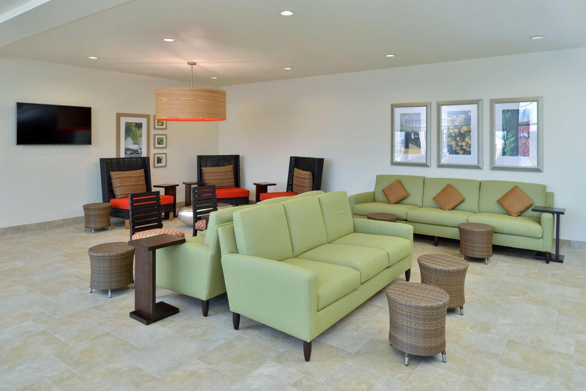 Hilton Garden Inn ווסט צ'סטר מראה חיצוני תמונה