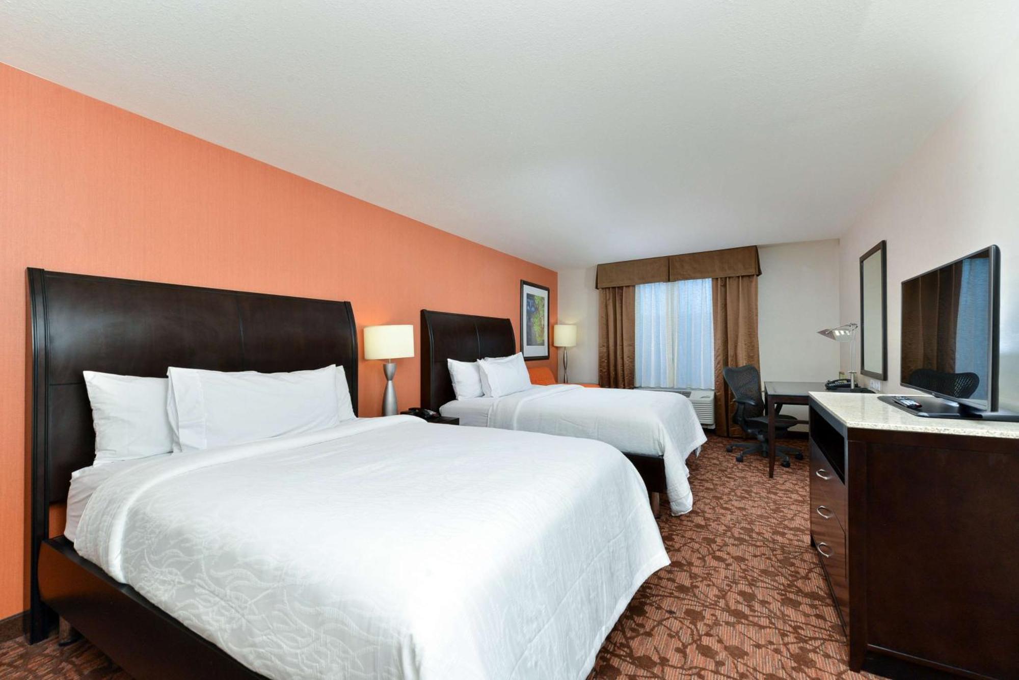 Hilton Garden Inn ווסט צ'סטר מראה חיצוני תמונה