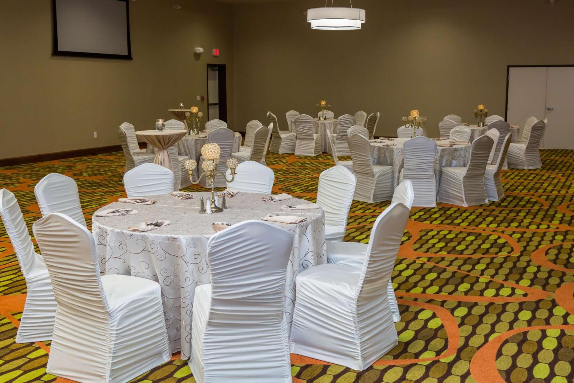 Hilton Garden Inn ווסט צ'סטר מראה חיצוני תמונה