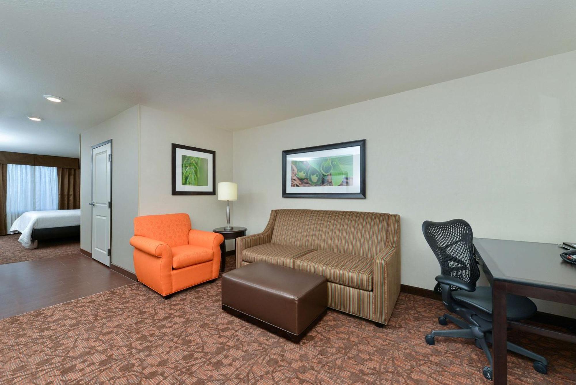 Hilton Garden Inn ווסט צ'סטר מראה חיצוני תמונה