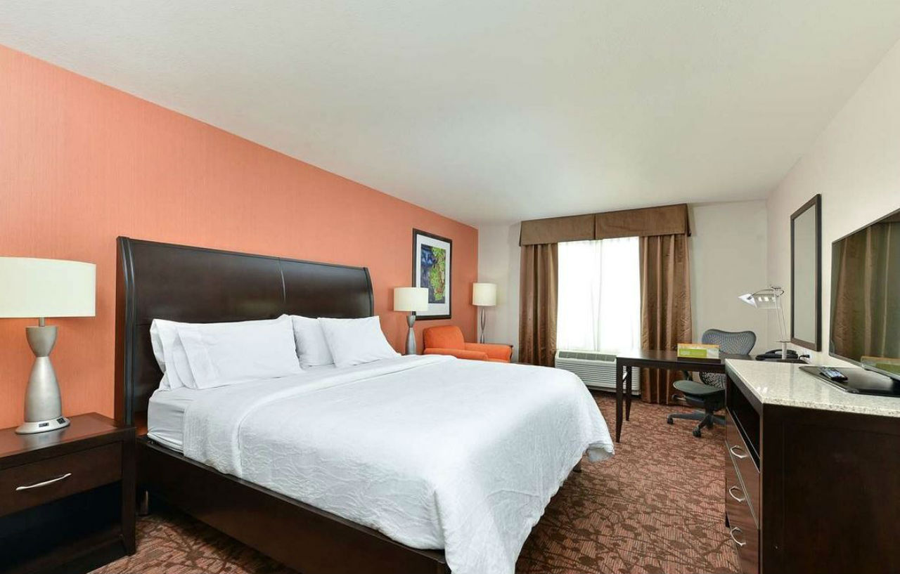 Hilton Garden Inn ווסט צ'סטר מראה חיצוני תמונה